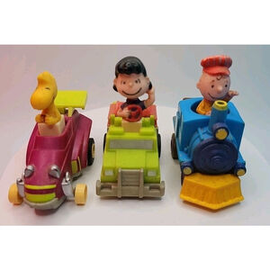 Vintage Peanuts Pull Back Race Car Toys Woodstock, Lucy & Charlie Brown